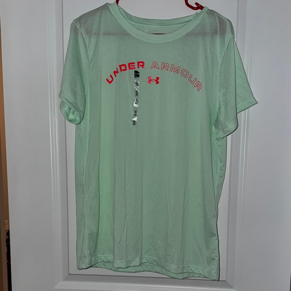 Under Armour Women’s Mint Green Tee